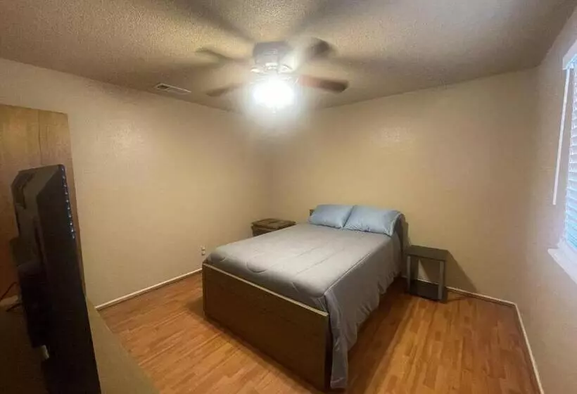 ペンション Summer Creek Cabins