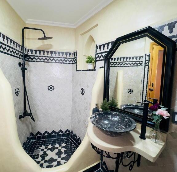 تختخواب و صبحانه Dar Md