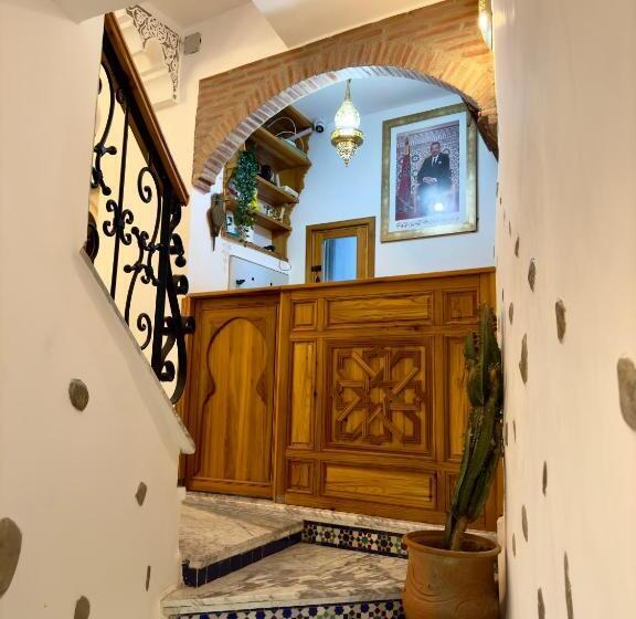 تختخواب و صبحانه Dar Md