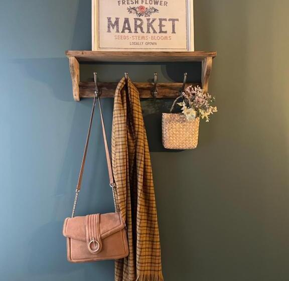 민박 La Cabane Affranchie