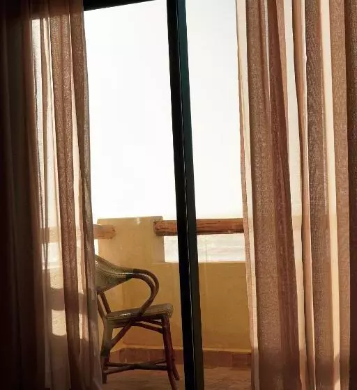 Hotelli Loued Surf Lodge