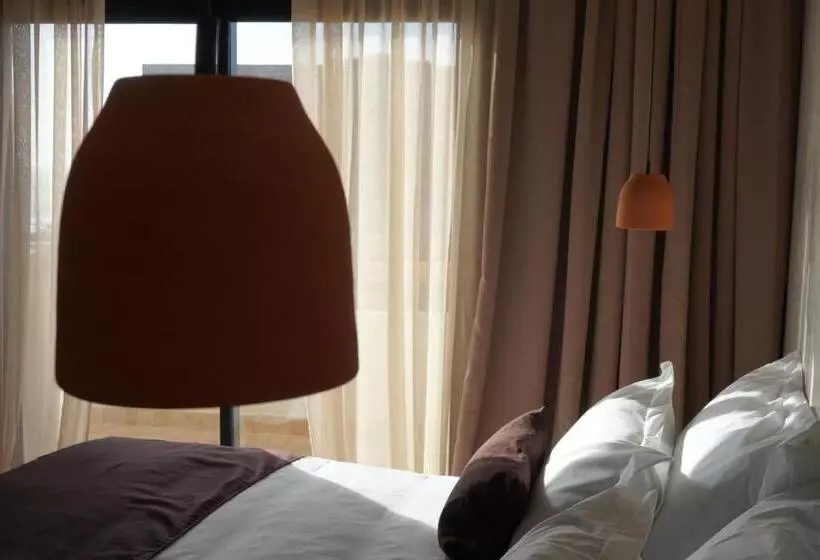 Hotelli Loued Surf Lodge