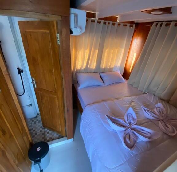 Отель Labuan Bajo