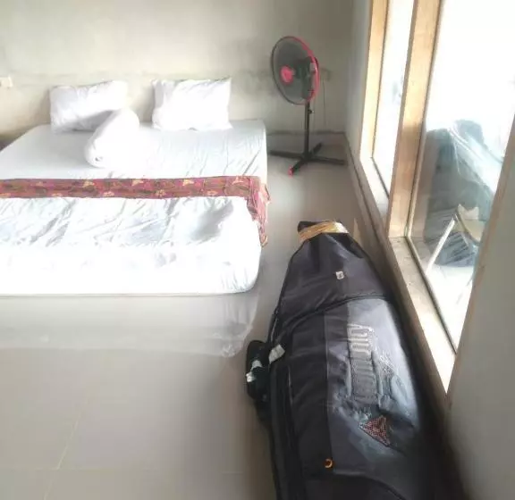 ホテル Melody Surf Camp   Ekas Lombok