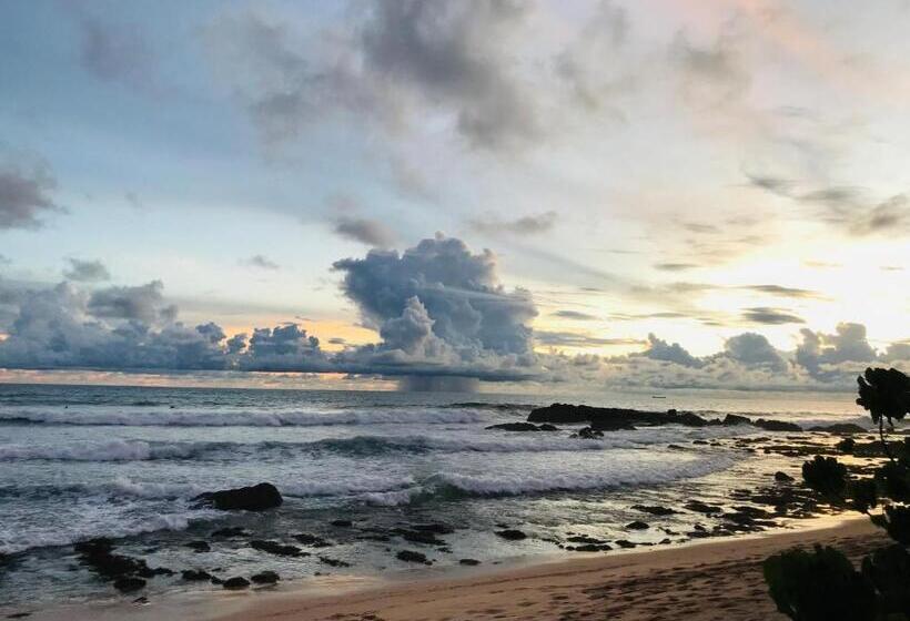 Hotel Pearl Gardens Midigama