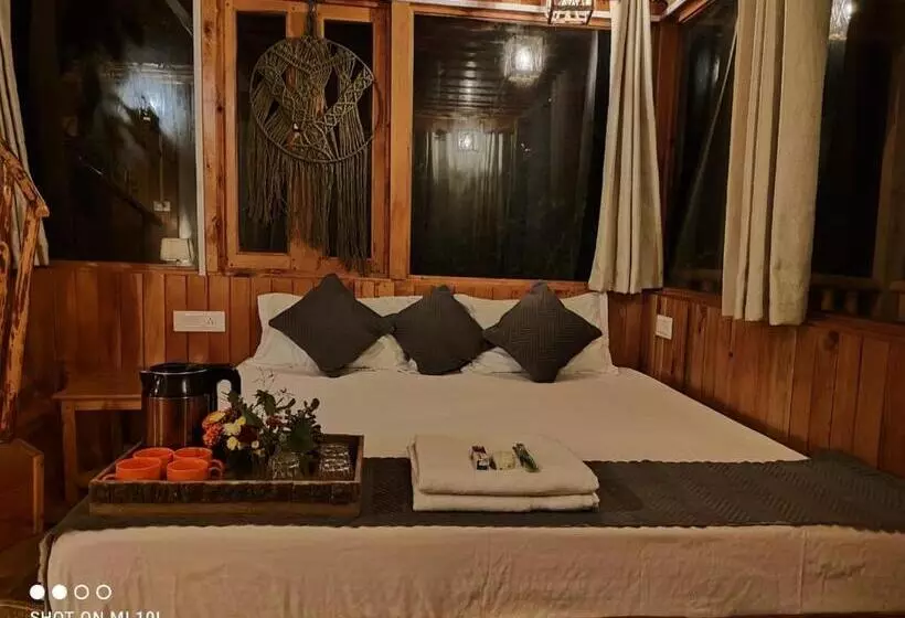ホテル Tree House Jibhi The Hidden Cottage