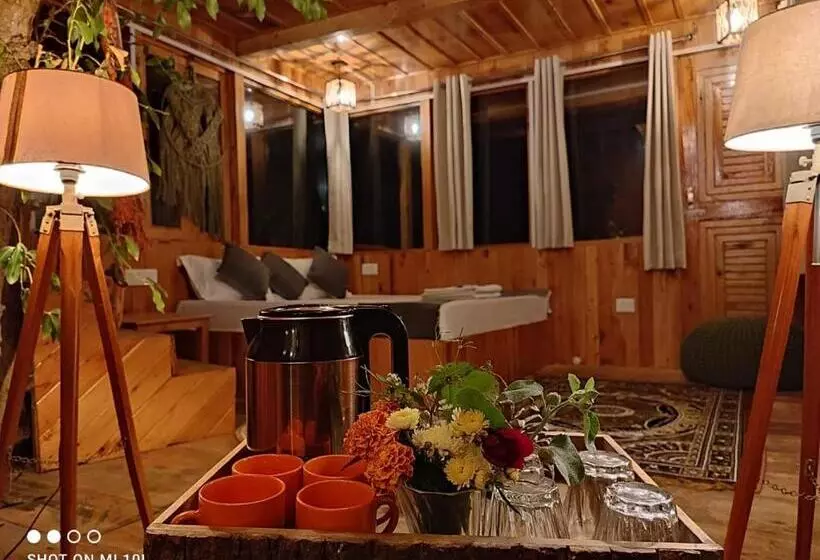 ホテル Tree House Jibhi The Hidden Cottage