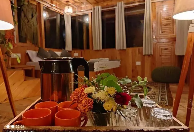ホテル Tree House Jibhi The Hidden Cottage