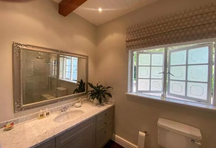 ペンション Constantia Cottage