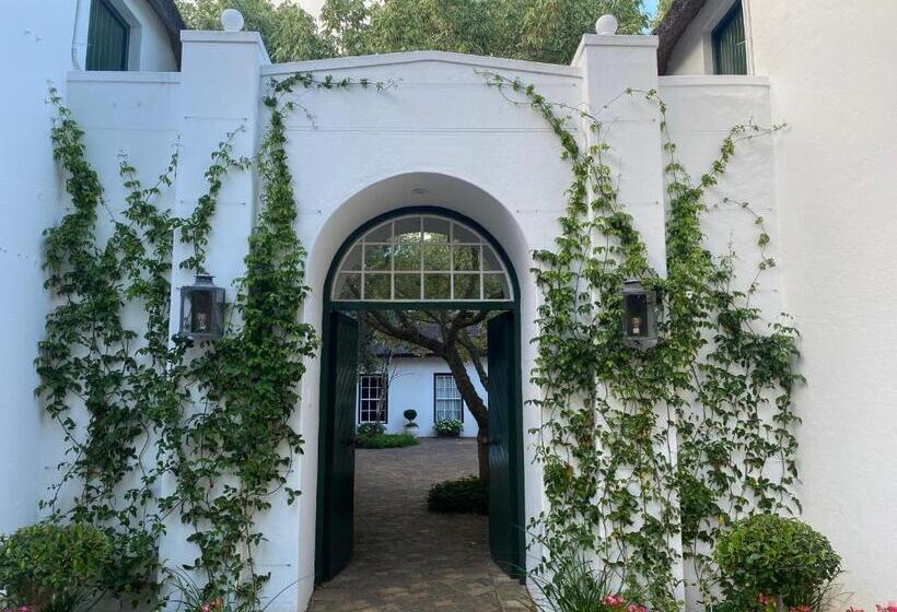 Majatalo Constantia Cottage