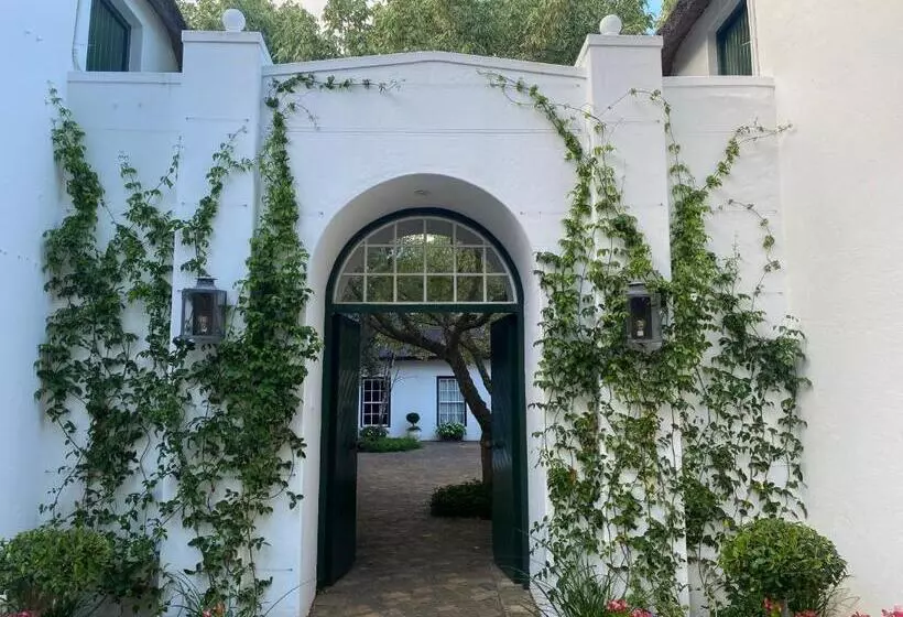 ペンション Constantia Cottage
