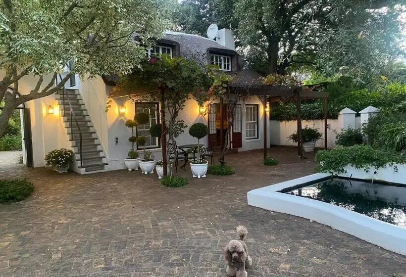 ペンション Constantia Cottage