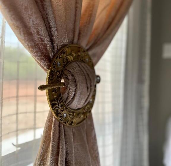 بنسيون Dee Park Entertainment Centre