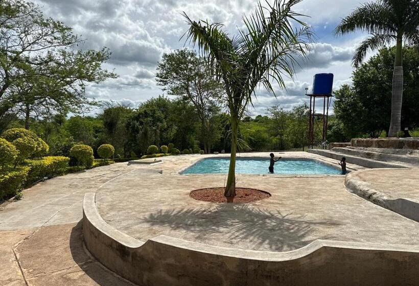 بنسيون Dee Park Entertainment Centre