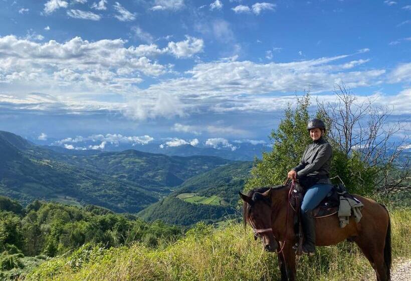 پانسیون Eco Lodge Taor