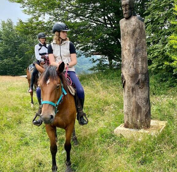 پانسیون Eco Lodge Taor