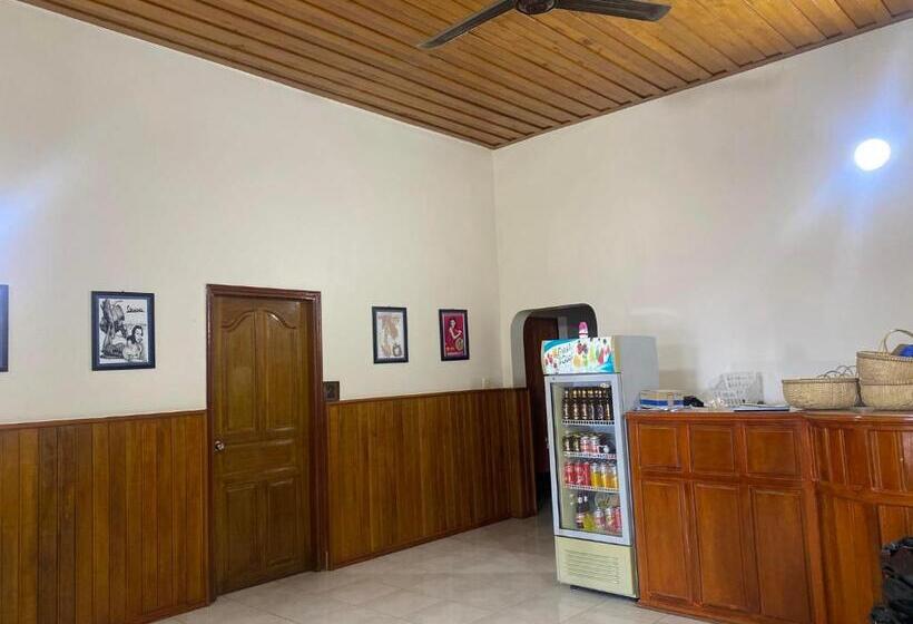 بنسيون Ecran Riverfront Guesthouse