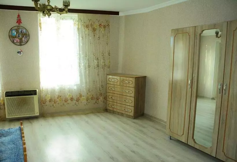 پانسیون Guesthouse Lasha