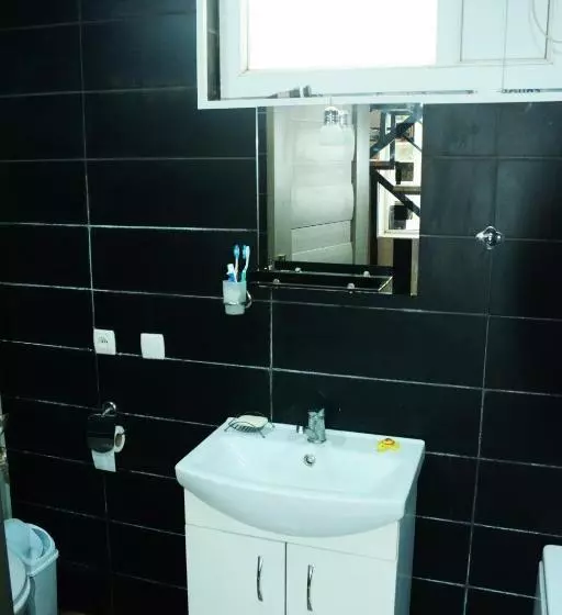 پانسیون Guesthouse Lasha