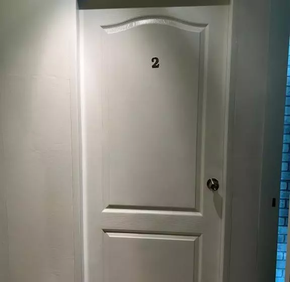 Majatalo Petunya Phuket Guest House