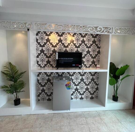 Пансион Petunya Phuket Guest House