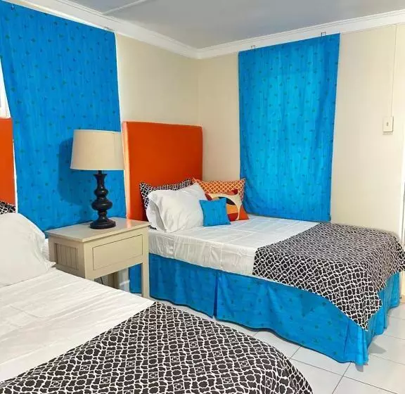 پانسیون Shades Of Summer Apartments In Negril With Kitchen