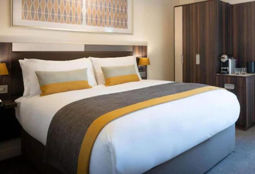 بنسيون Surja Kanta