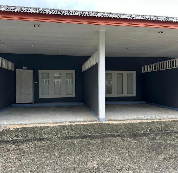 Airport Garden Resort