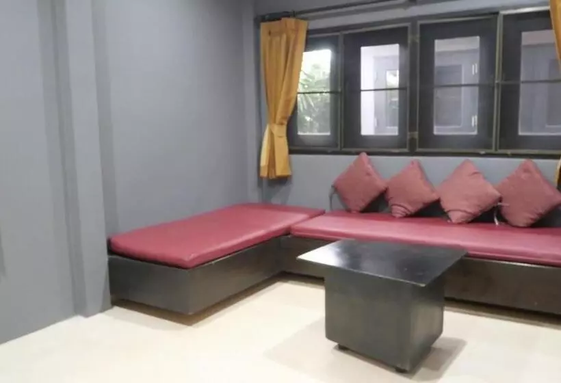 Airport Garden Resort