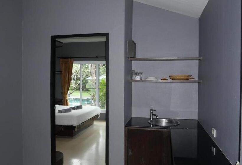 Airport Garden Resort