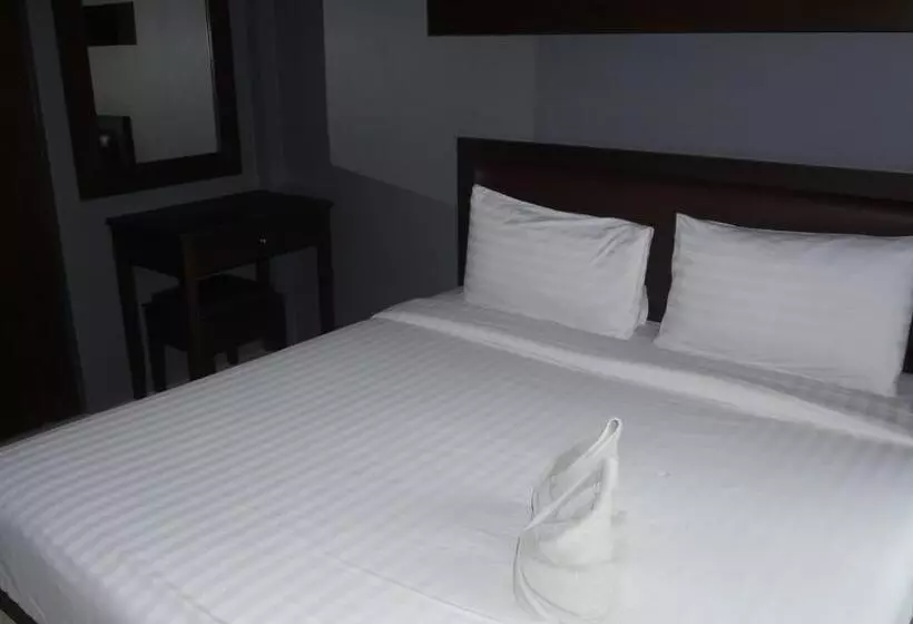 Airport Garden Resort