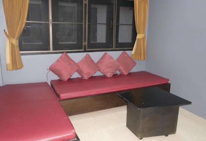 Airport Garden Resort