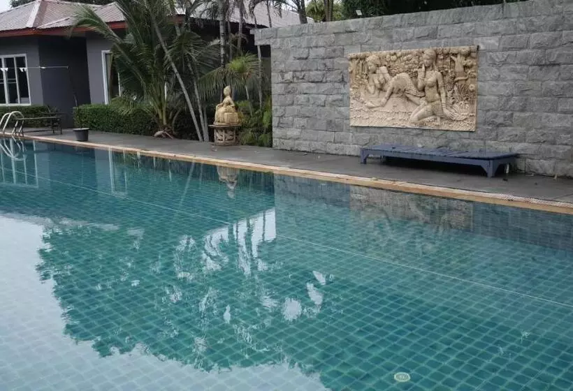 Airport Garden Resort