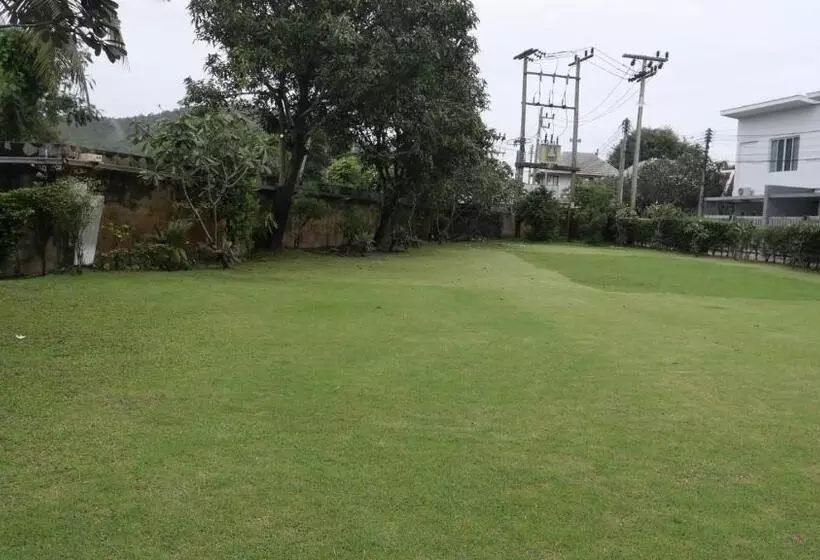 Airport Garden Resort