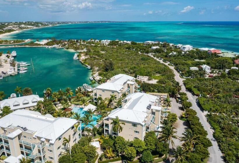 The Yacht Club Penthouse C14