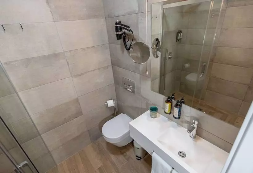 Retkeilymaja Watts House