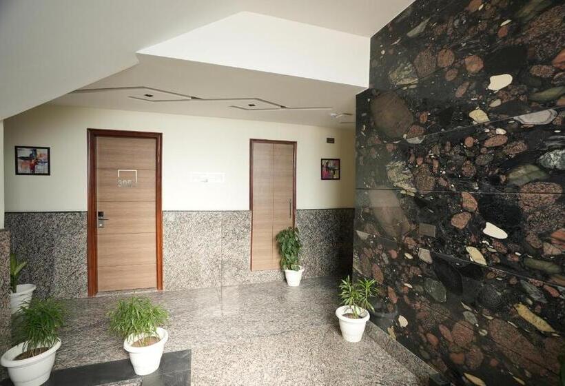 Elite Hotel Lime Stay Greater Noida