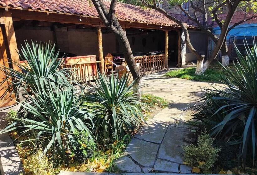 Hostel Travels In Comfort