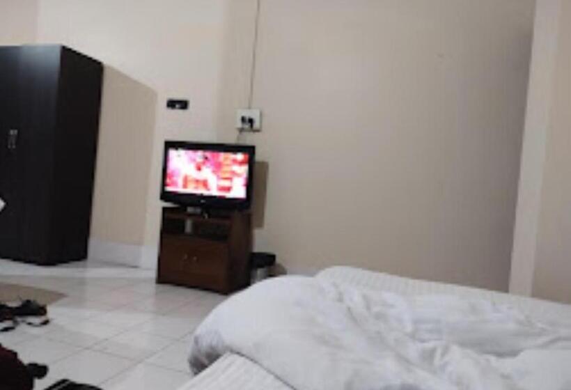 هتل Blue Pine Arunachal Pradesh