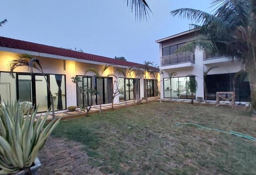 Hotell Mercusuar Resort Jepara