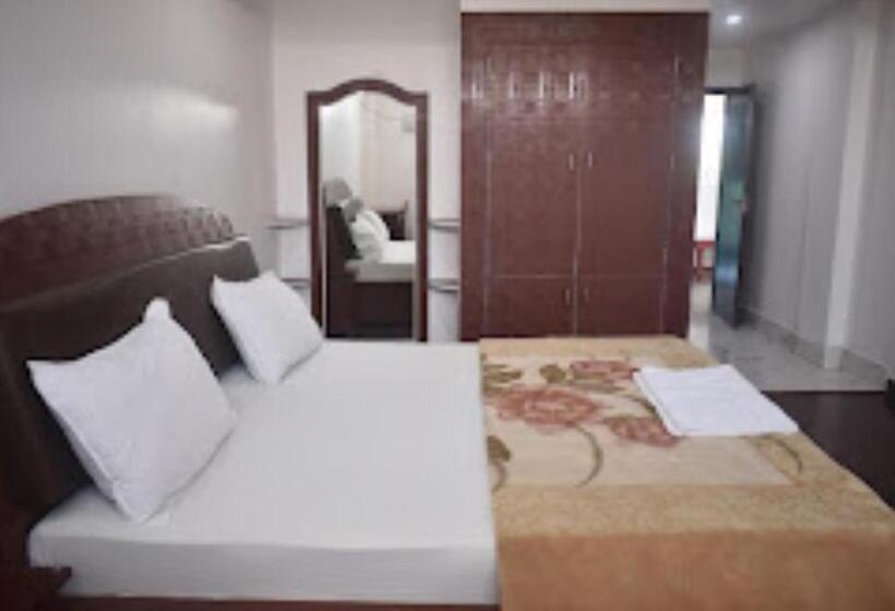 ホテル Midway & Zaika Restaurant Bihar