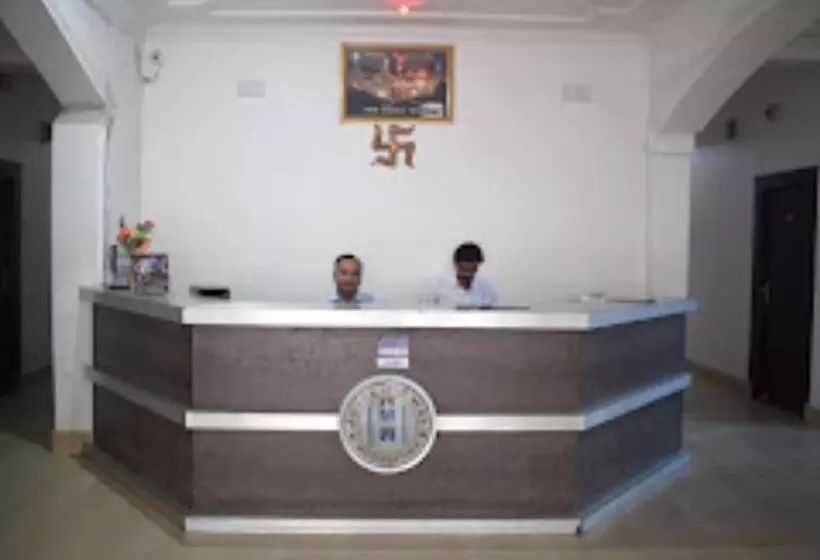 ホテル Midway & Zaika Restaurant Bihar