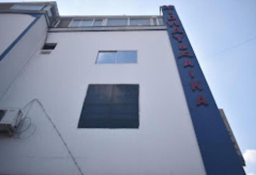 ホテル Midway & Zaika Restaurant Bihar