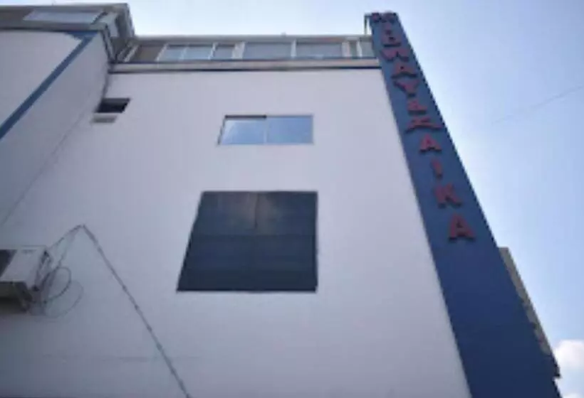 ホテル Midway & Zaika Restaurant Bihar