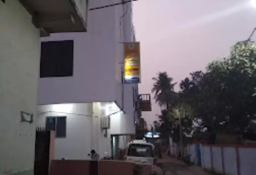 ホテル Midway & Zaika Restaurant Bihar