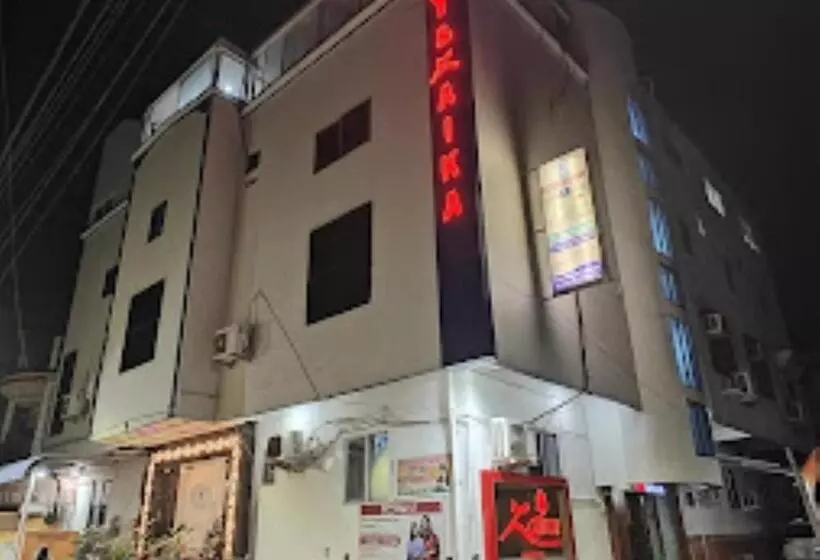 ホテル Midway & Zaika Restaurant Bihar