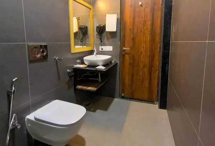 Hotelli Moustache Bhimtal Luxuria, Nainital