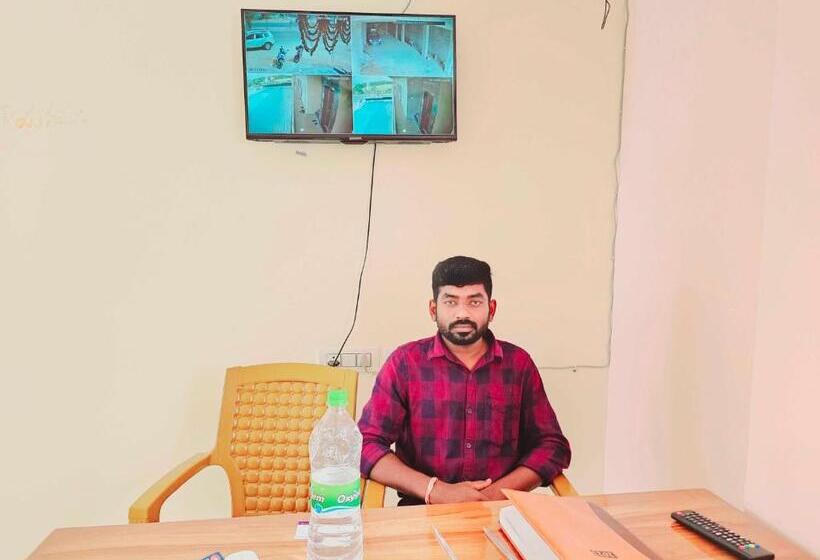 Hotel Oyo Flagship Gokul Residency