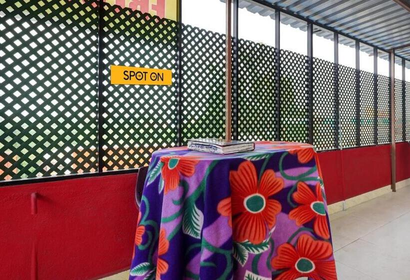 هتل Spot On Siri Balaji Freshup Rooms