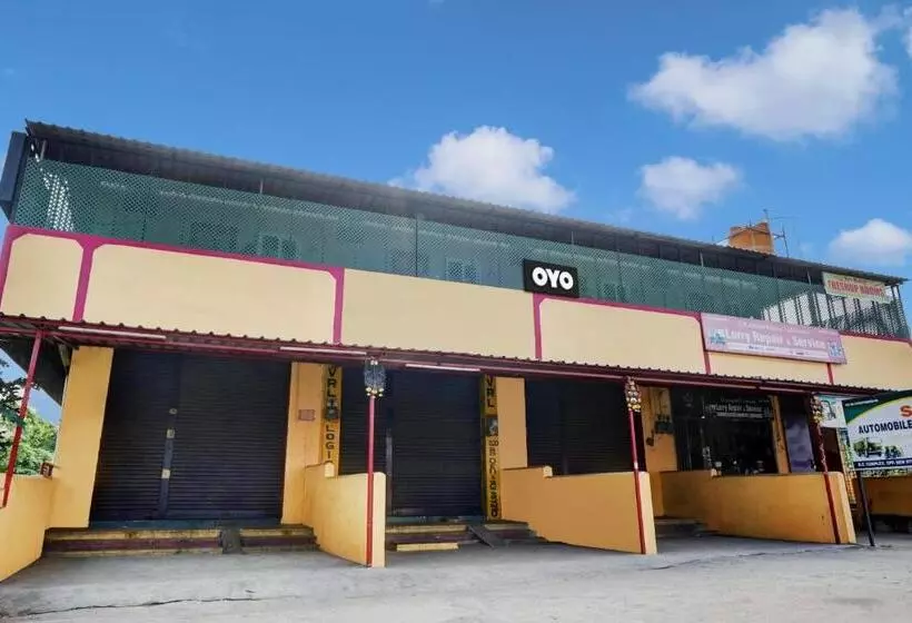 ホテル Spot On Siri Balaji Freshup Rooms